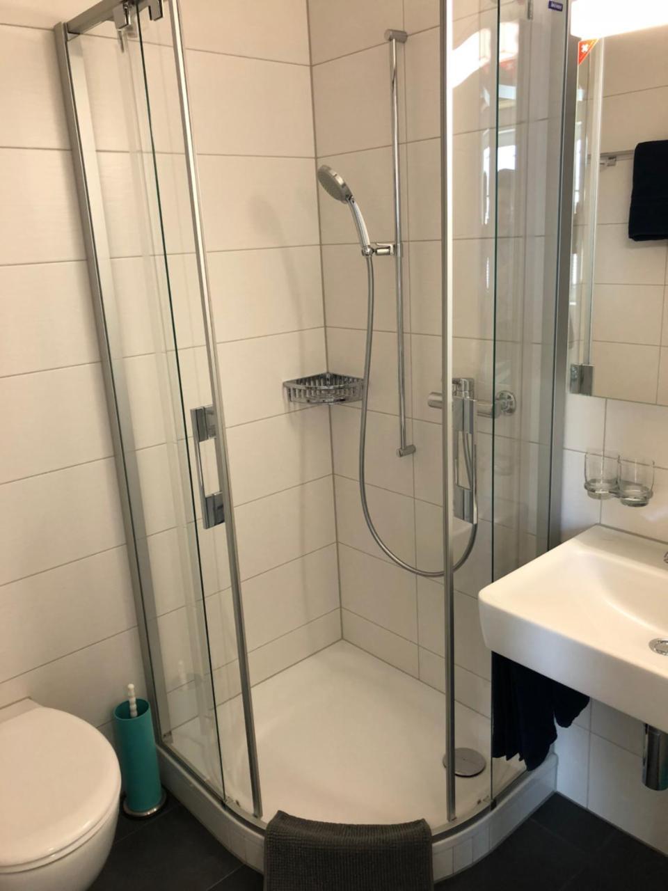 Von May Rooms Herbligen Екстер'єр фото